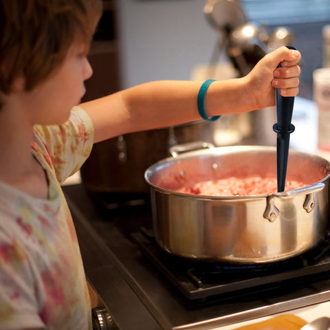 Tixill ground beef masher helps evenly crumble meat for fast cooking