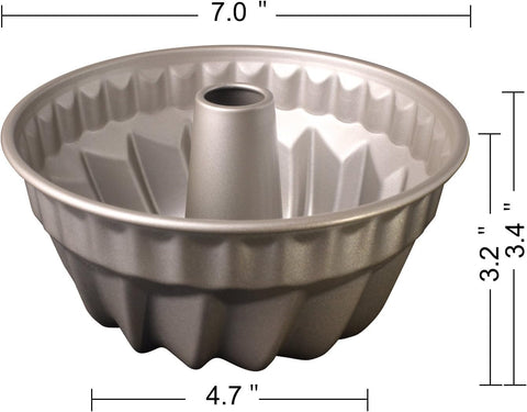 TLIOCAS easy-release surface helps bake with less oil.