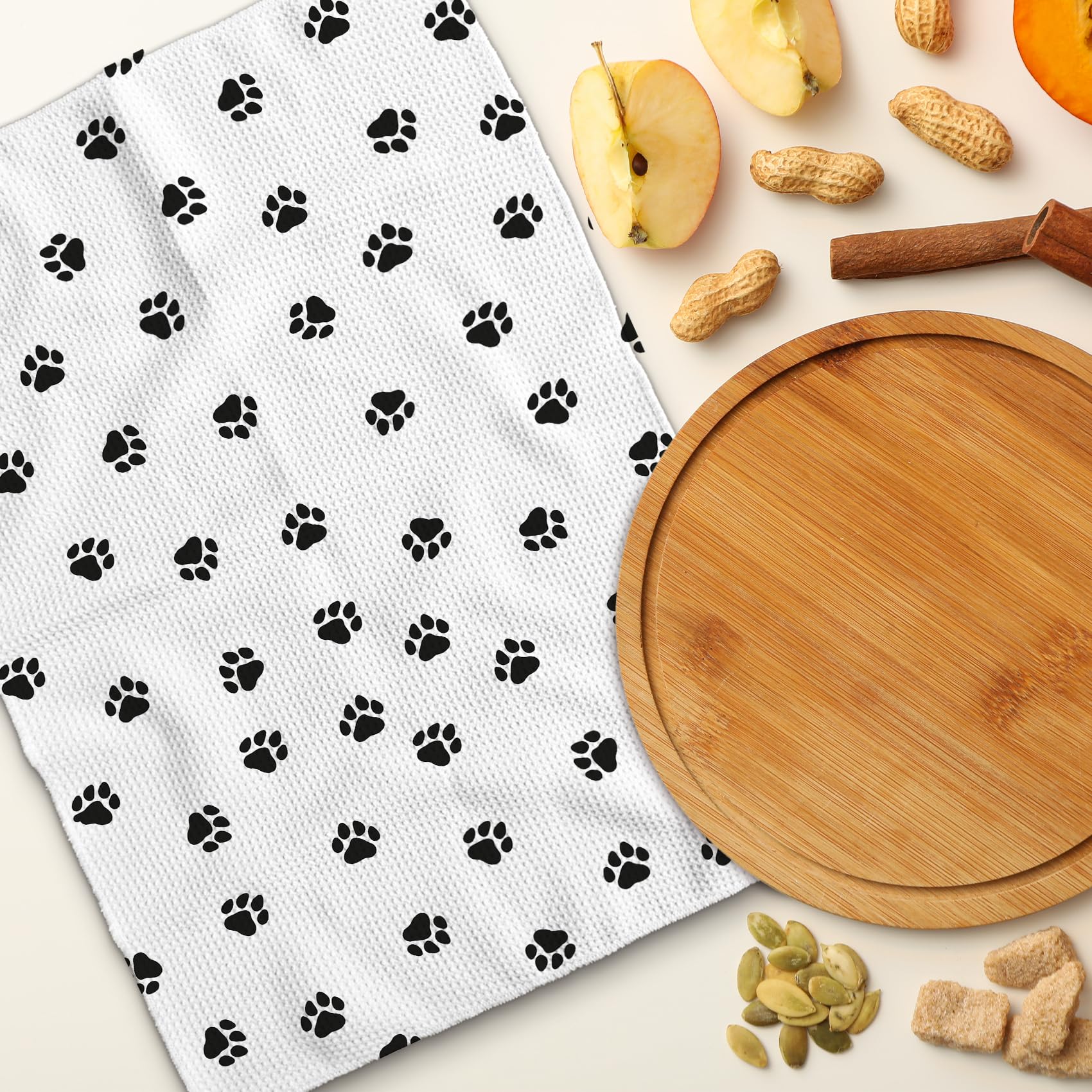 TNUW two-towel set offers versatile decor and practicality for small spaces