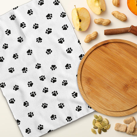 TNUW two-towel set offers versatile decor and practicality for small spaces