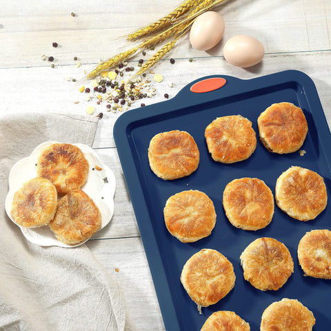 To encounter 8-in-1 silicone bake set muffin pan 12 cups for consistent cupcakes.