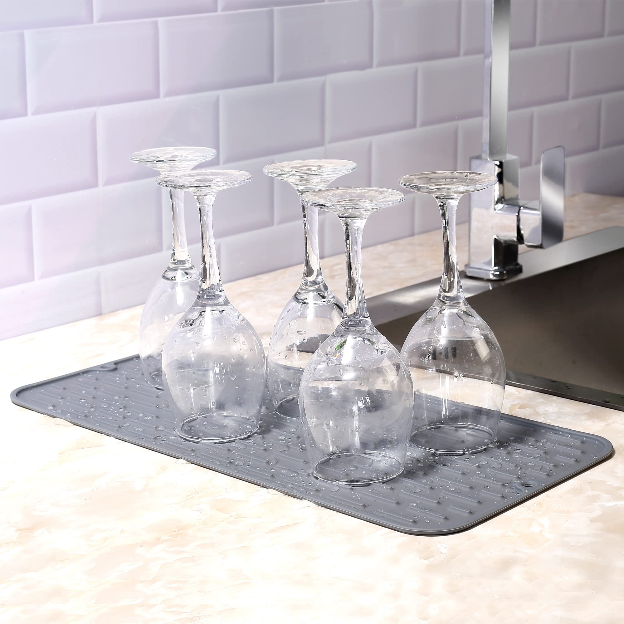 To Encounter countertop-friendly silicone dish mat protects surfaces while drying