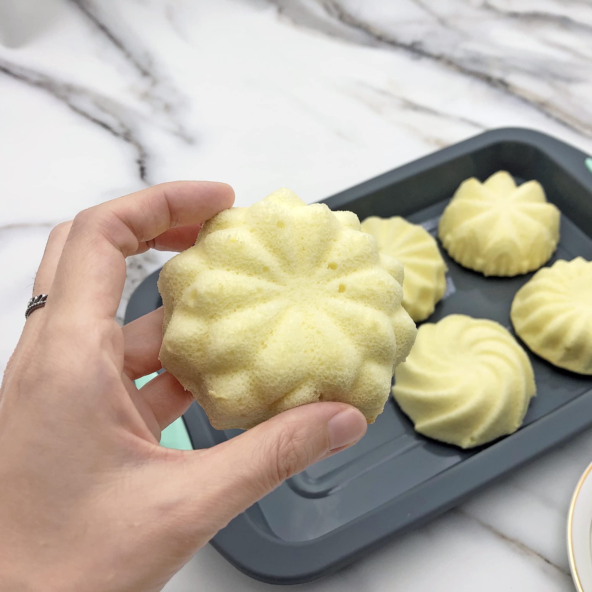 To encounter rainbow liners, bright shapes for party desserts.