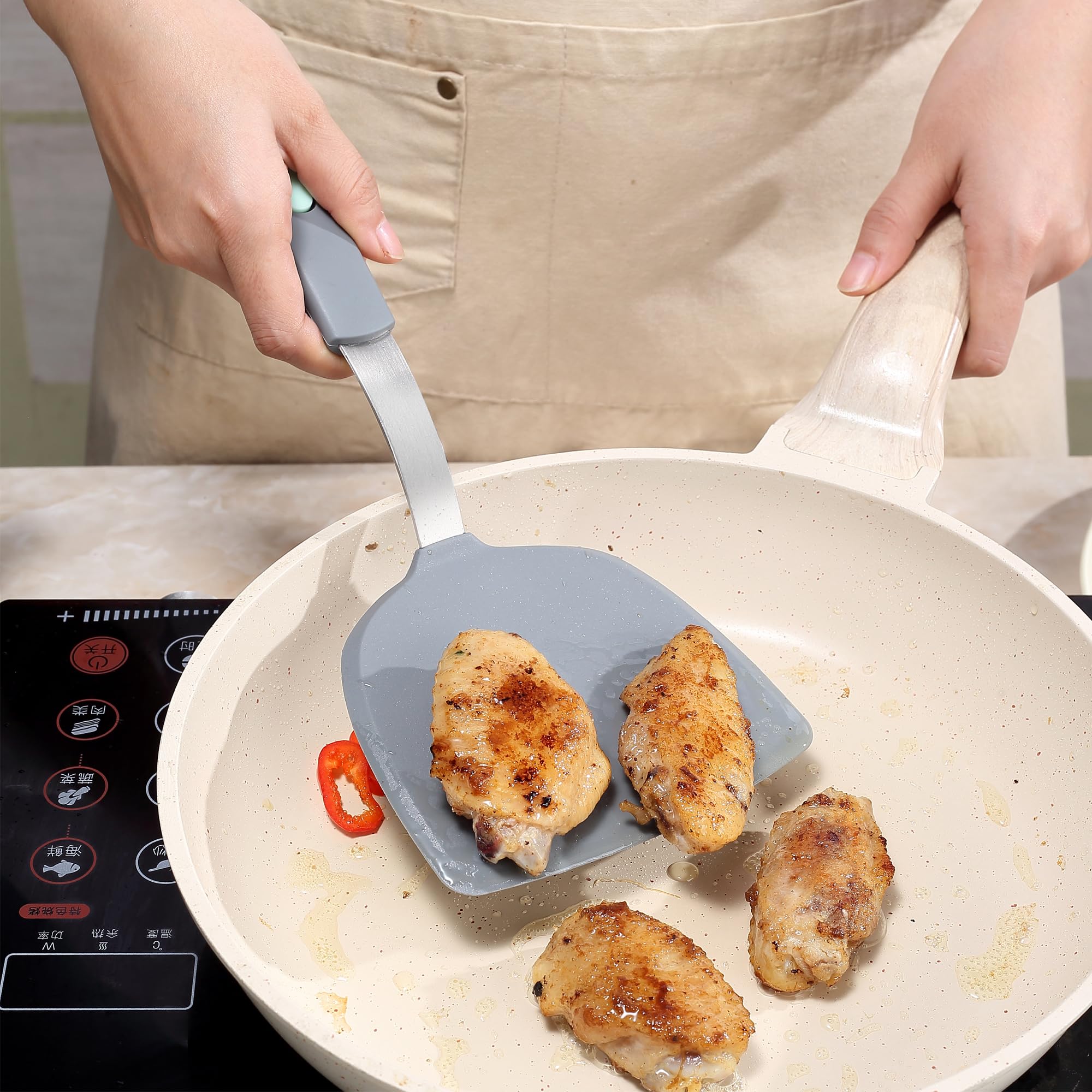 To Encounter ergonomic silicone handle offering grip and insulation