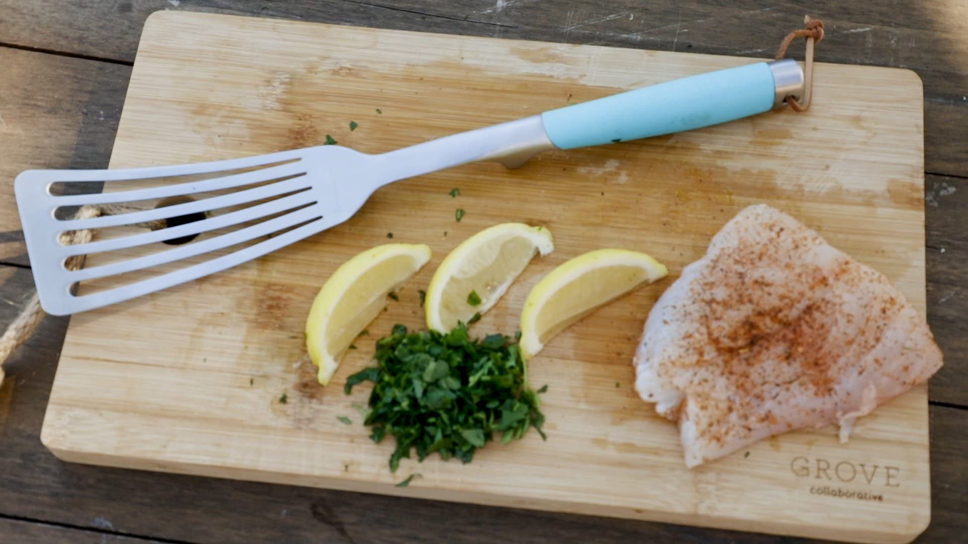 Toadfish multi-use spatula handles pancakes, eggs, and burgers with ease