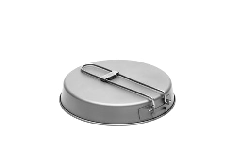 TOAKS Titanium D6.5 pan on stove, quick meals while camping.