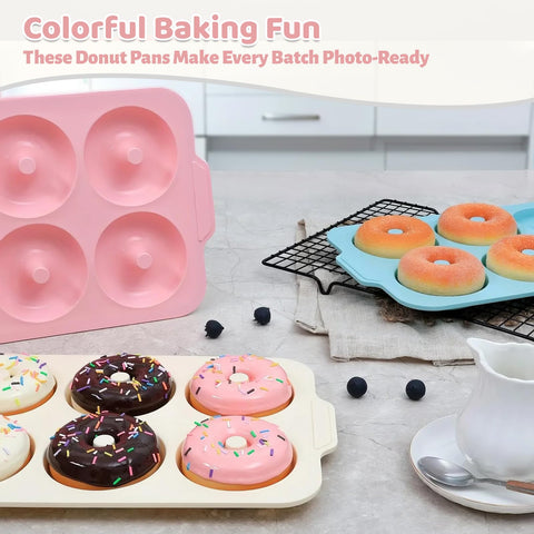 Toeusog pink-beige donut pan design adds cheerful kitchen color