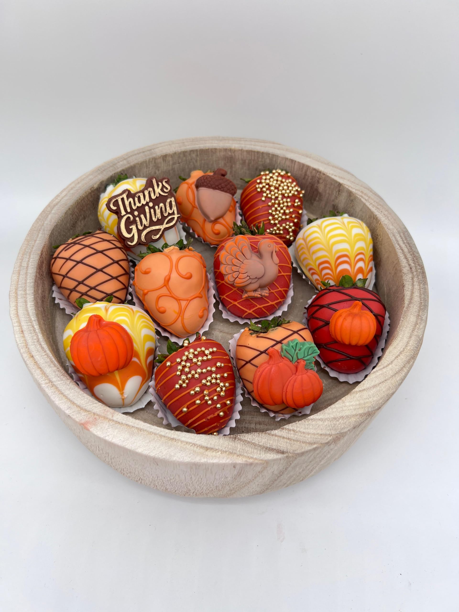 Toni Crafty pumpkin leaf design mold adds autumn flair to treats