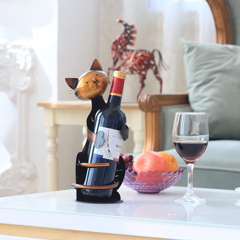 Tooarts cat-wine-rack close-up highlights craftsmanship and finish.