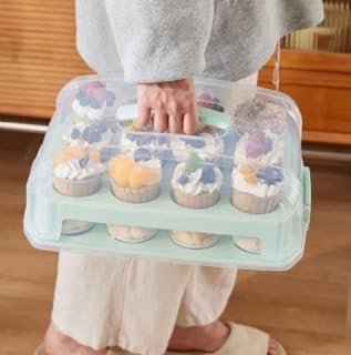 Top Shelf Elements patented design with clear lid showcases treats during travel.