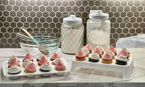 Top Shelf Elements cupcake container snaps ensure secure closure during transportation.