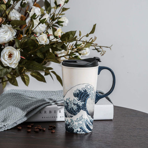 Topadorn spill-proof lid close-up shows silicone seal for mess-free sipping.