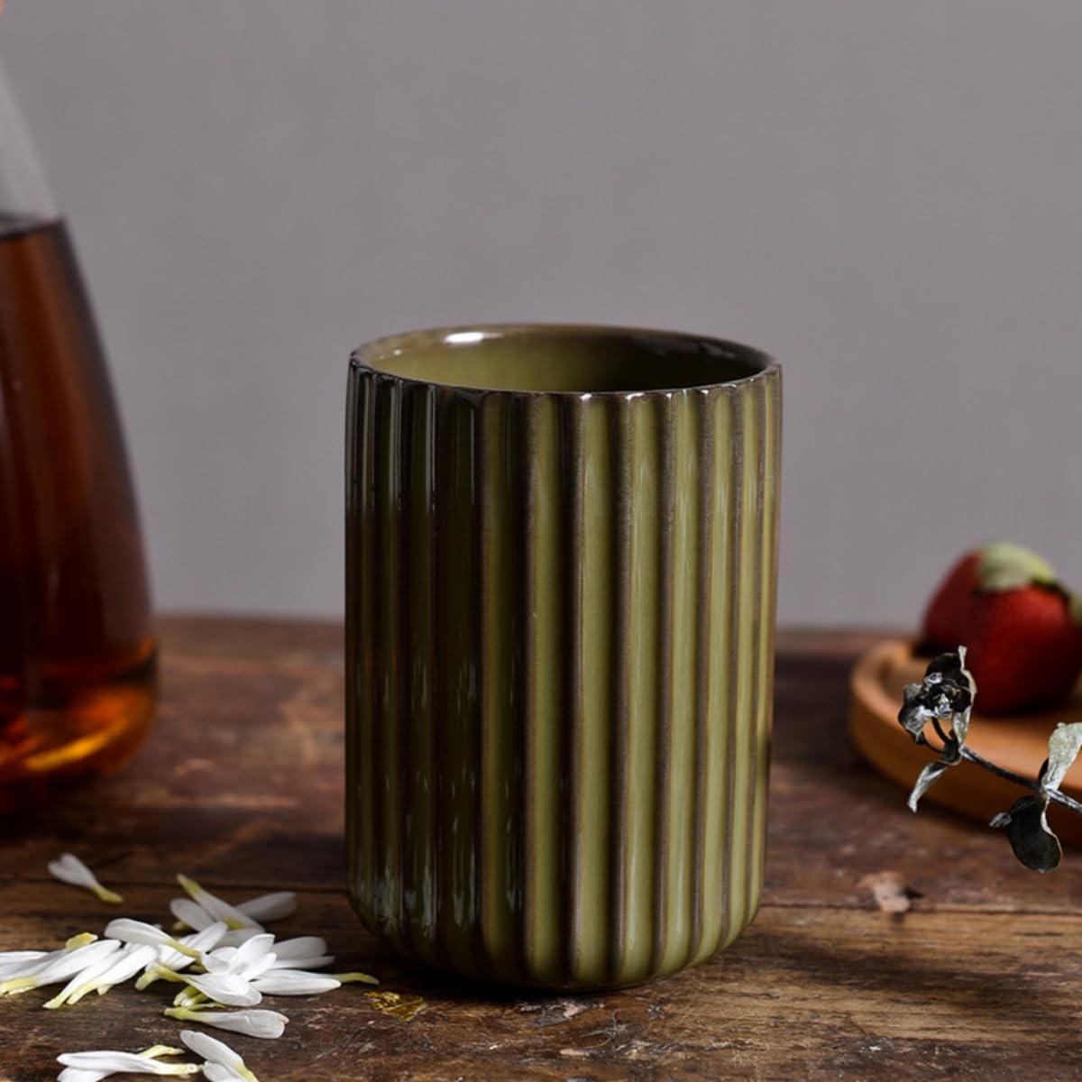 TOPYOKK retro-green finish adds vintage charm to any space