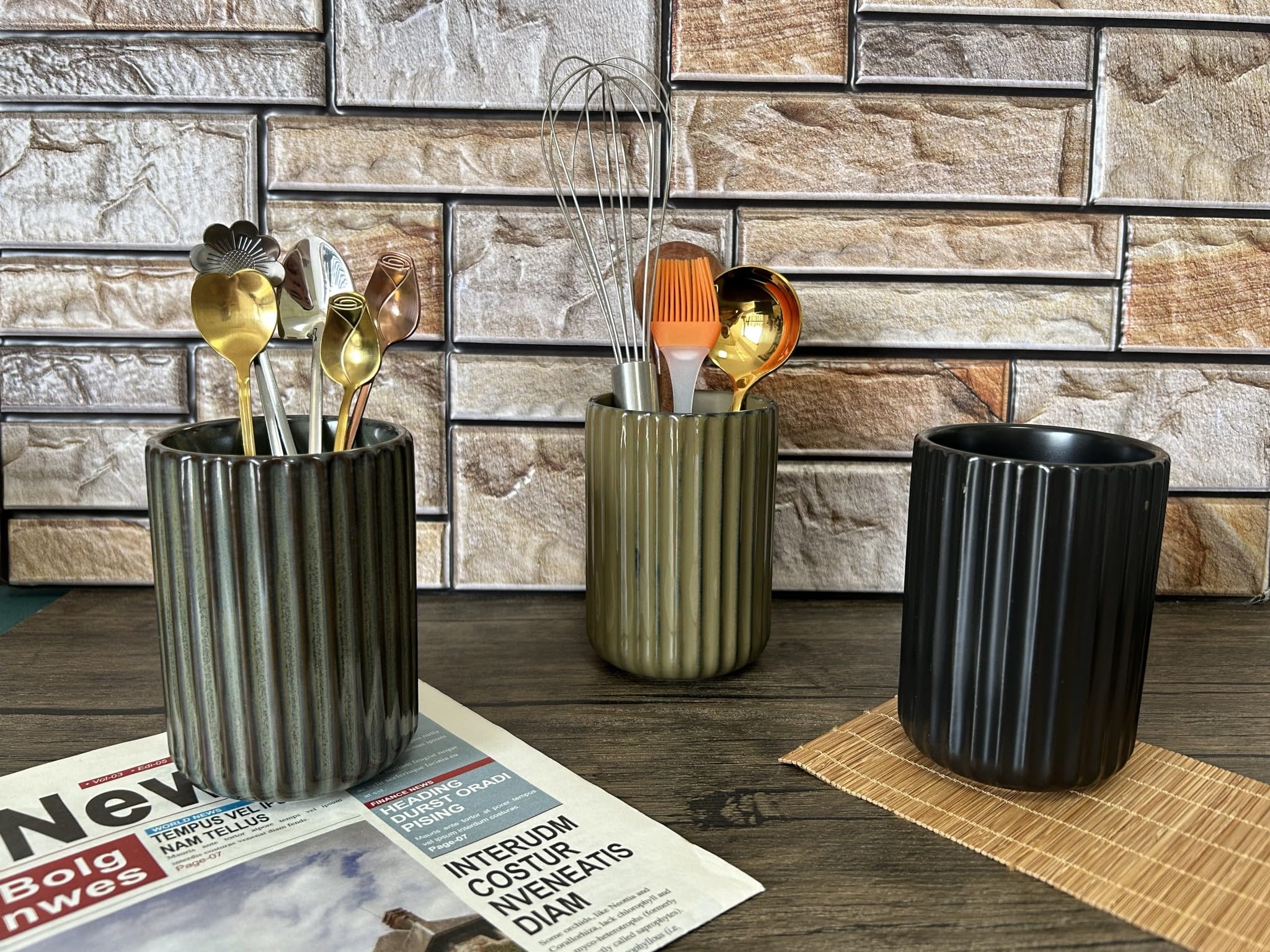 TOPYOKK stoneware utensil jar cadmium-free glaze for safe everyday use