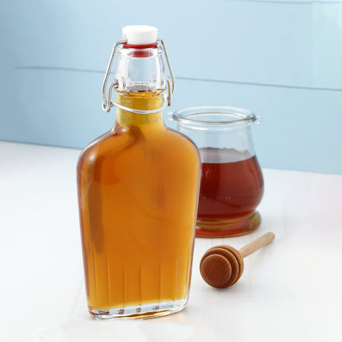TOPZEA glass flasks suitable for gifting at weddings or parties.