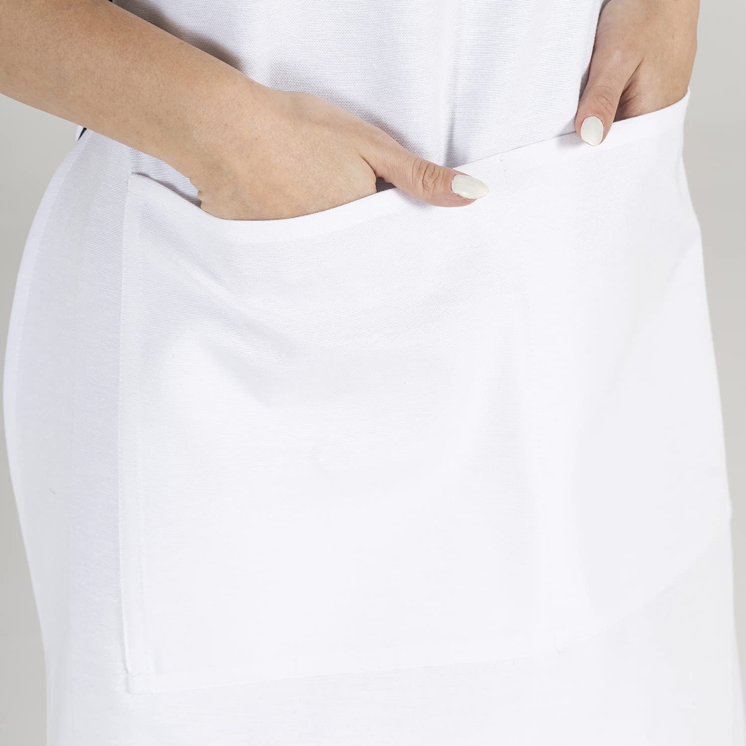 TOSHE apron is machine washable for quick cleanup.