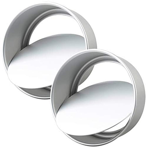 Tosnail hard-anodized aluminum pan provides even heat for dense cakes