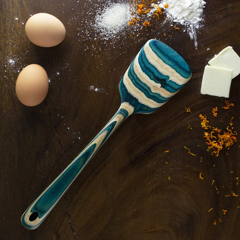 Totally Bamboo Baltique Mykonos blue-wood tone image highlights color-rich kitchen aesthetics