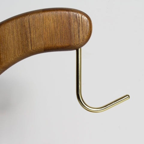 Totally Bamboo Rock & Branch banana holder with bananas on display preserves fruit visibility.