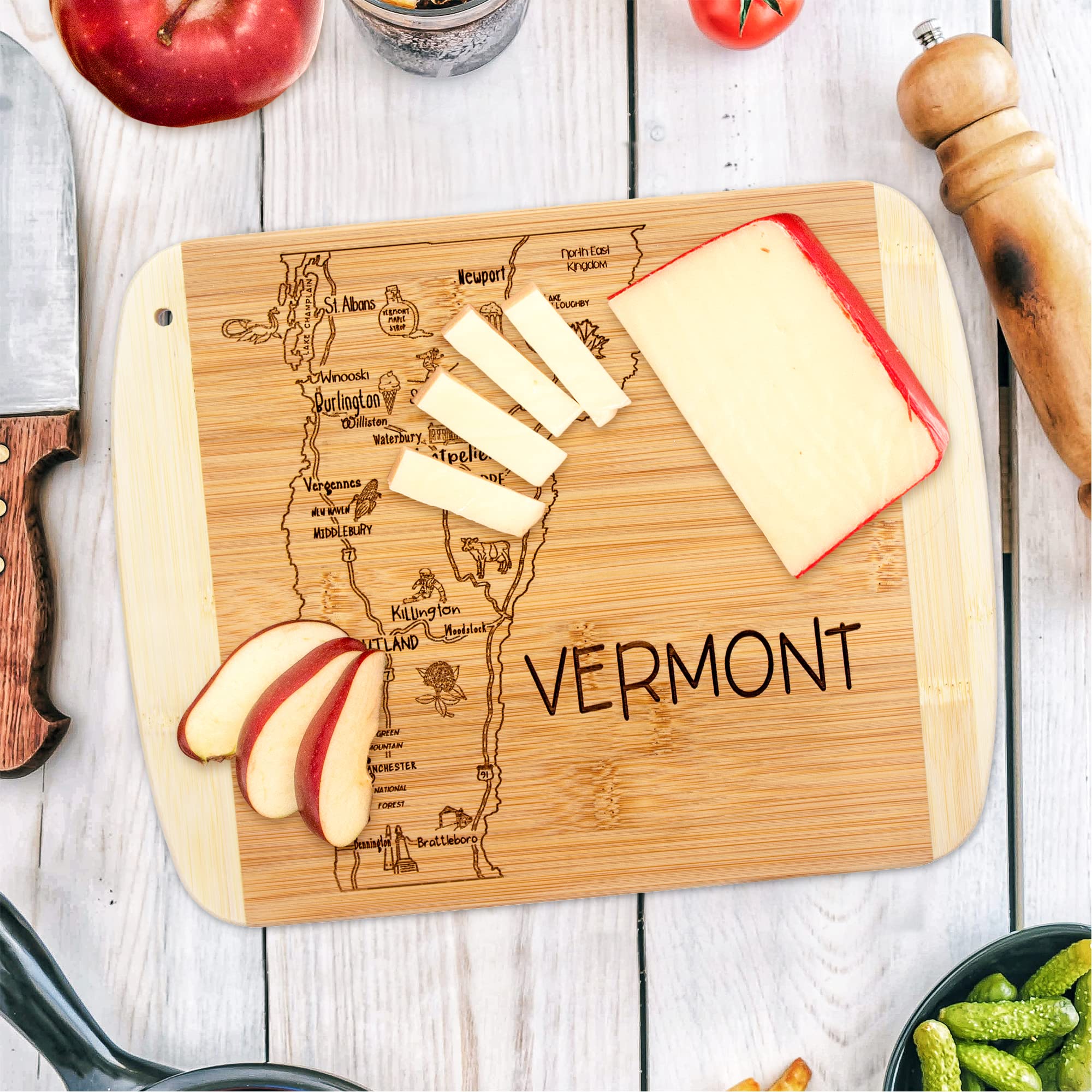Totally Bamboo Vermont towns engraving close-up, highlighting detailed artwork for conversation-worthy serving.