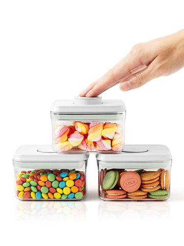Tourdeus pop containers with lids for quick grab-and-go snacks.