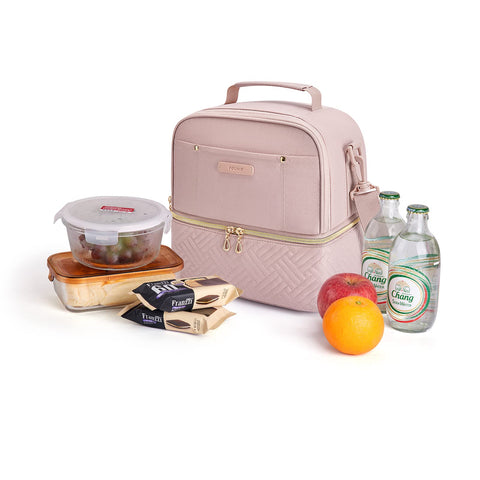 Tourit removable separator keeps food positions stable in the bottom compartment.