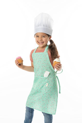 TOVLA JR machine-washable apron makes cleanup quick after messes