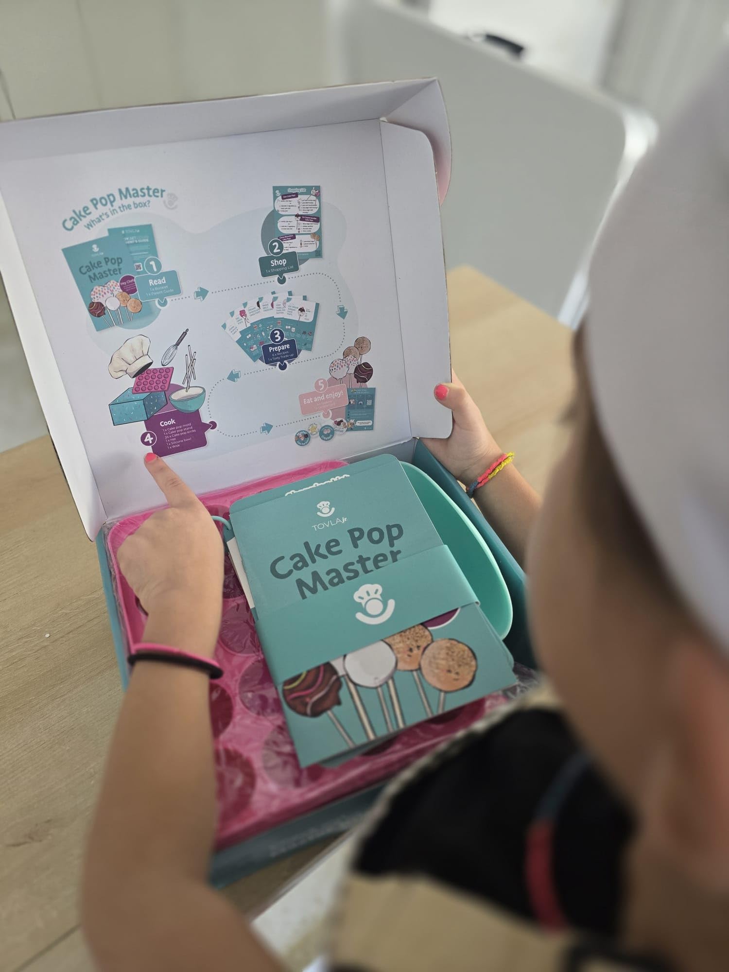 Tovla Jr shopping list supports ingredient planning