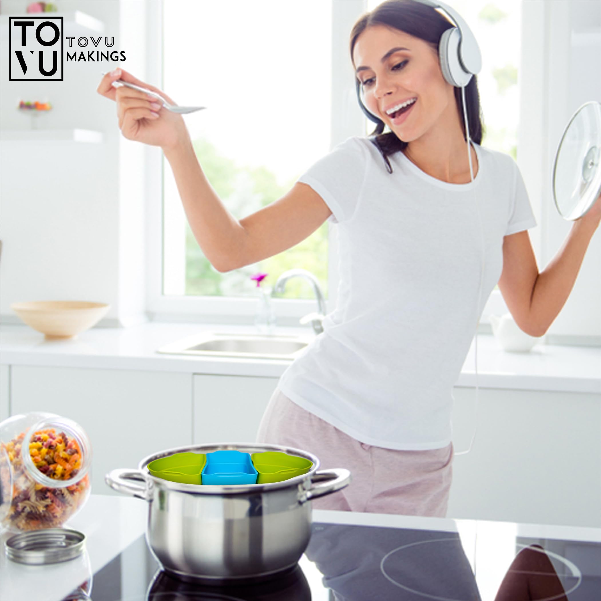 TOVU Makings reusable slow cooker liner displayed for quick cleanup and waste reduction.