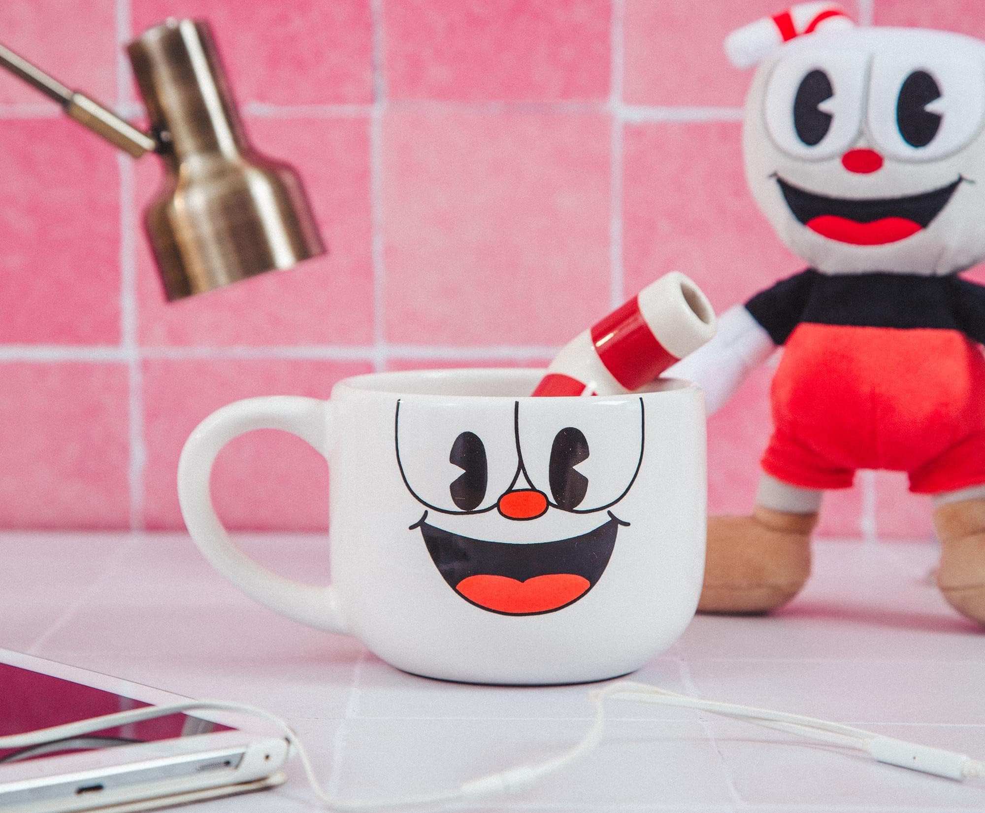 20-ounce capacity suits tea, espresso, or cocoa in one serving.