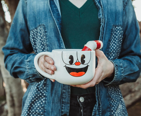 BPA-free ceramic provides durable, safe everyday use.