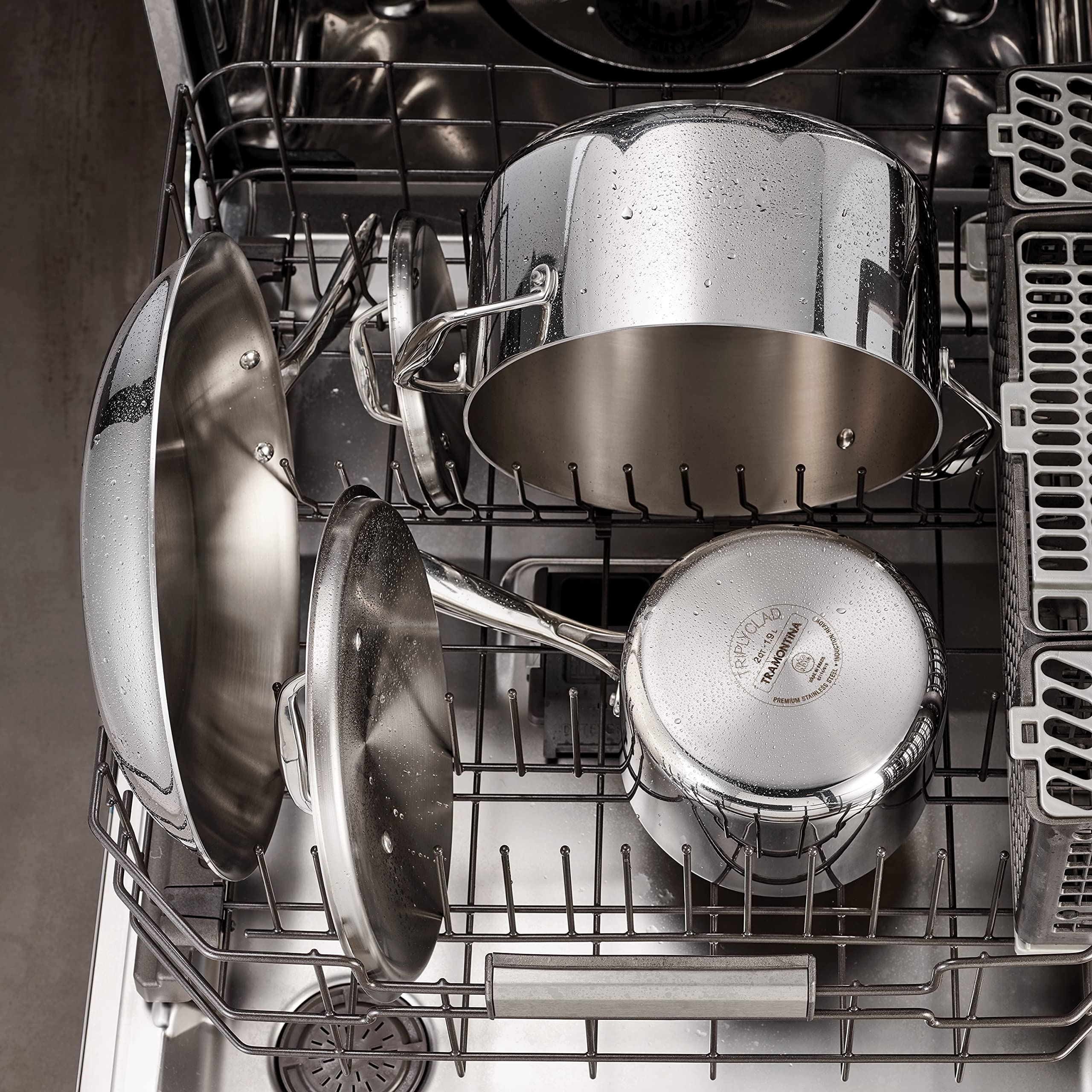 Dishwasher-safe label on Tramontina braiser pan for easy cleanup