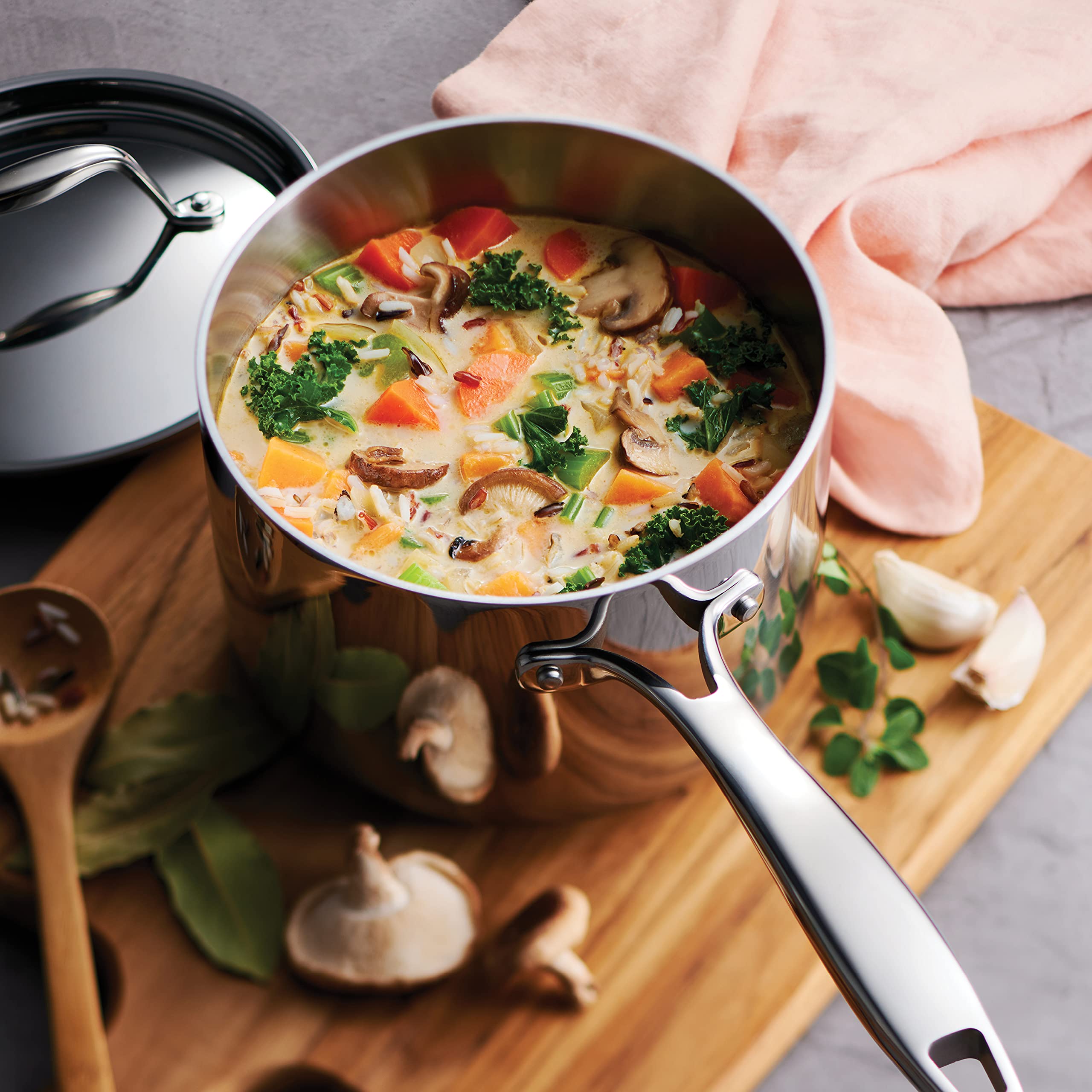 Tramontina Signature Tri-Ply Saucepan is dishwasher-safe for easy cleanup.
