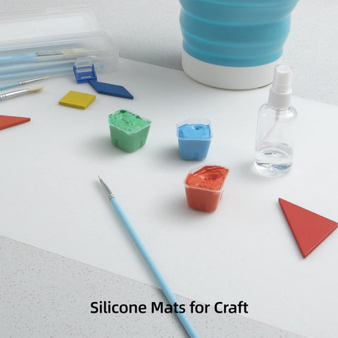 Treerit mat for rolling dough; safe food-grade silicone.