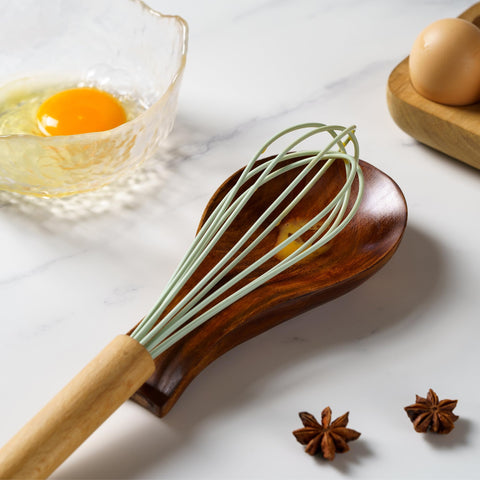 Tvvtuww gift-ready spoon rest comes in a keepsake box for housewarmings.