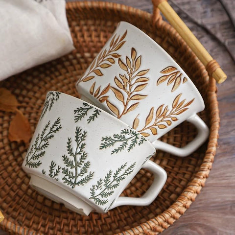 Tvvtuww Nature-themed mug suited for autumn and Christmas decor