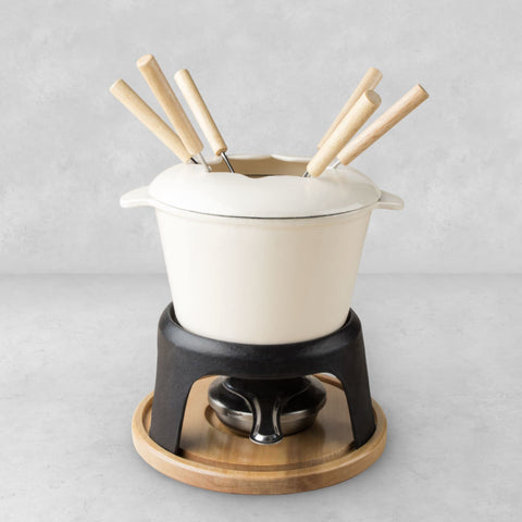 Twine enameled cast iron finish resists stains for durability