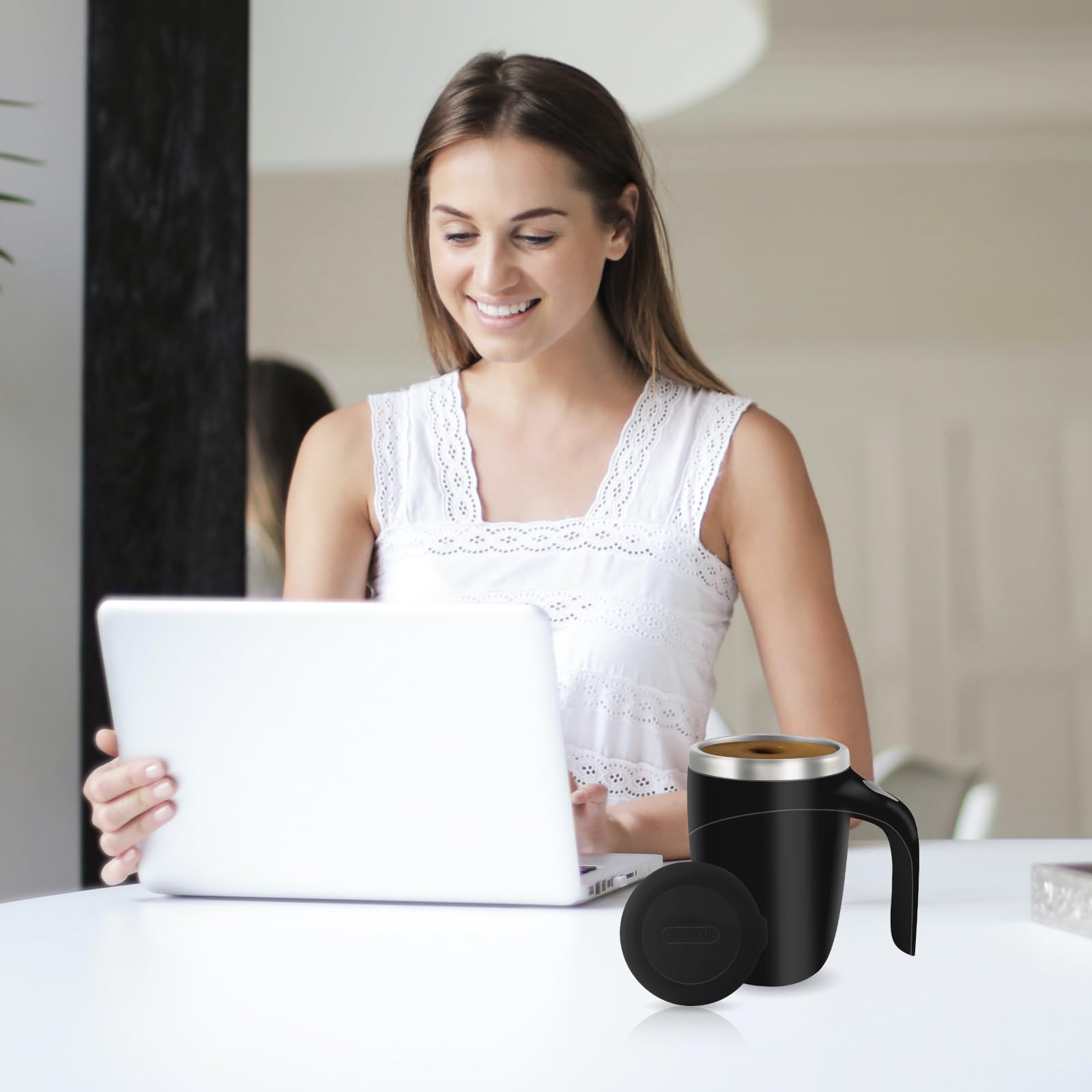 TXLOOK self-stirring mug ideal for office or gym use