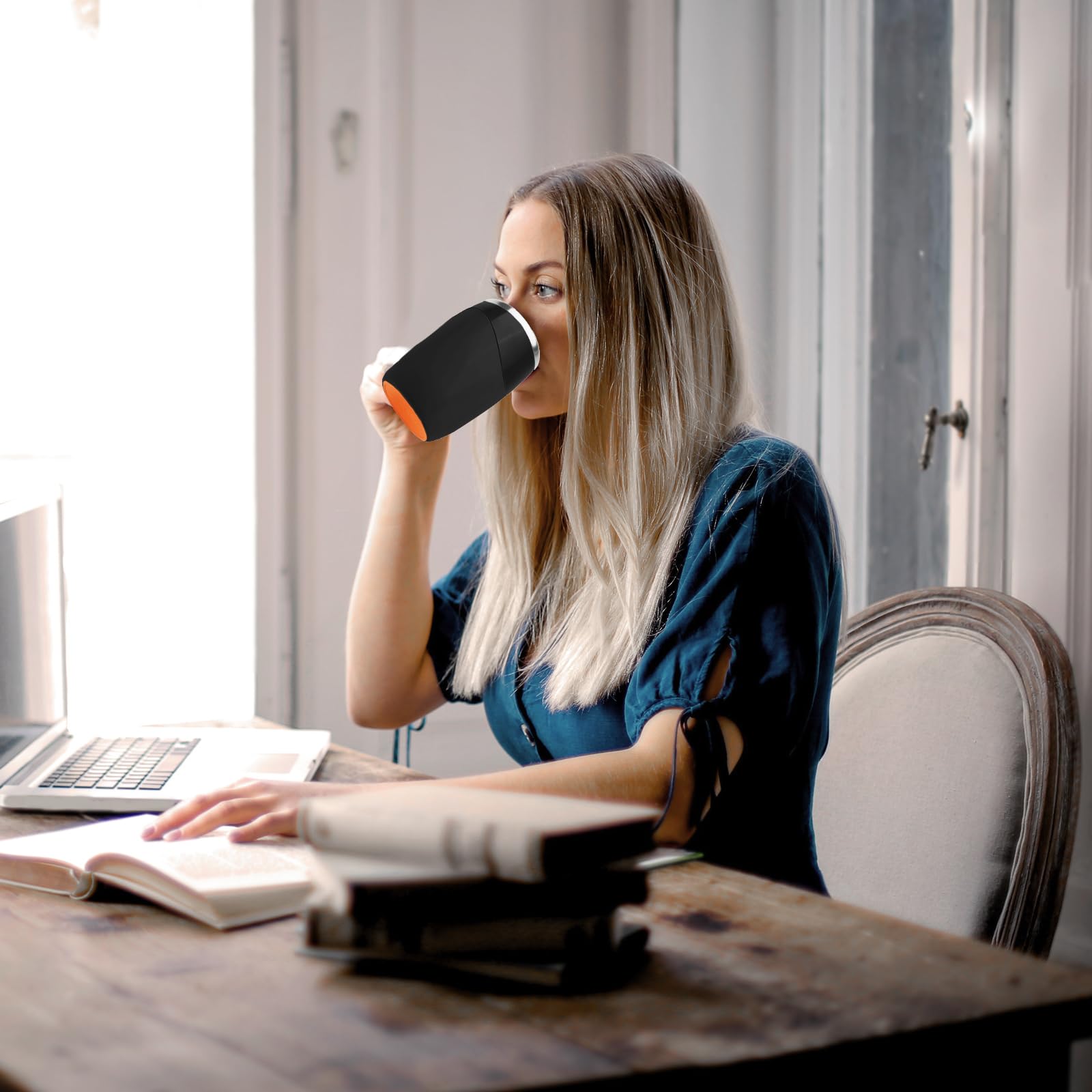 TXLOOK self-stirring mug compact and travel-friendly design