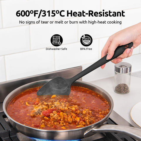 U-Taste seamless silicone spatula resists stains and odors for daily use