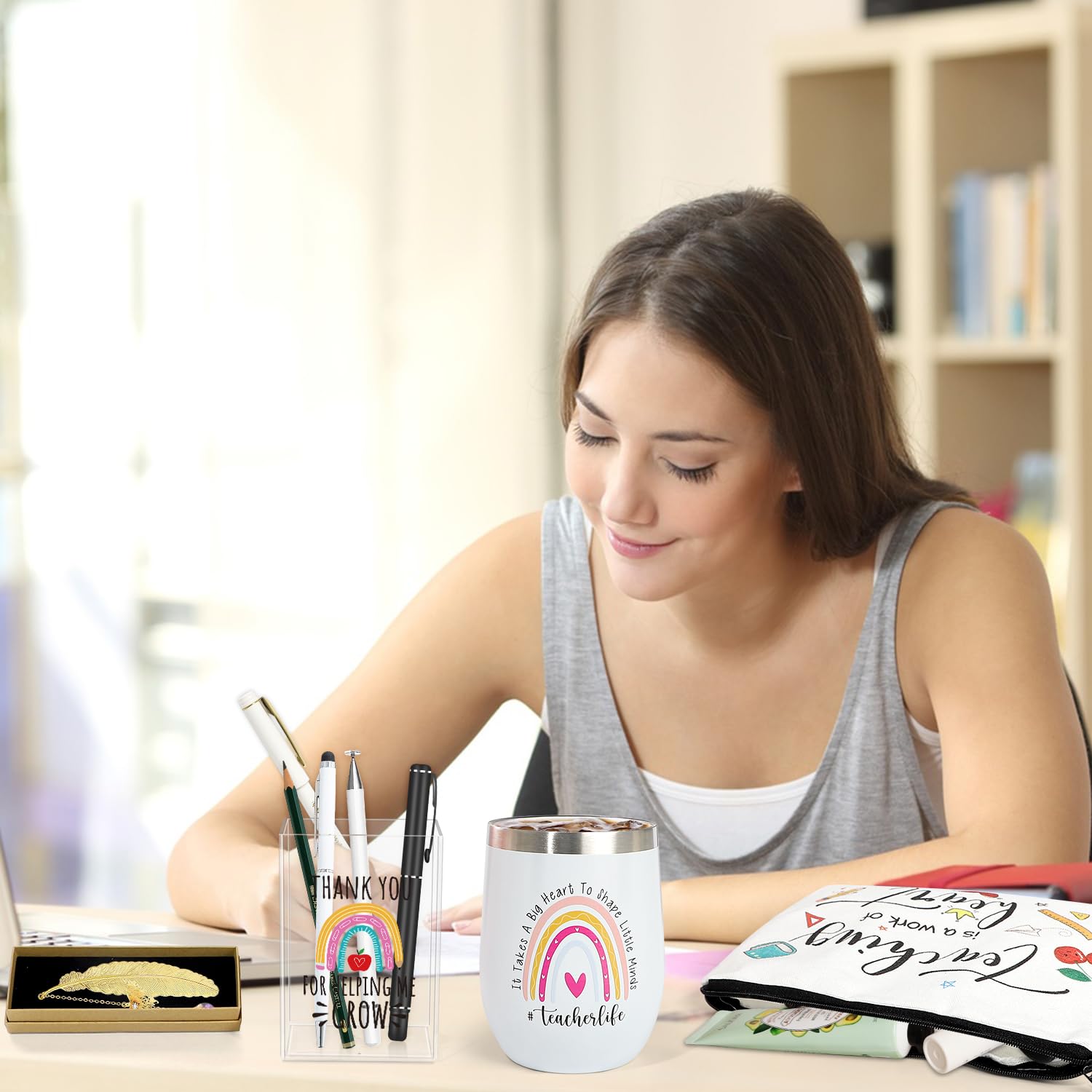 UAREHIBY scented candle enhances classroom or home ambiance