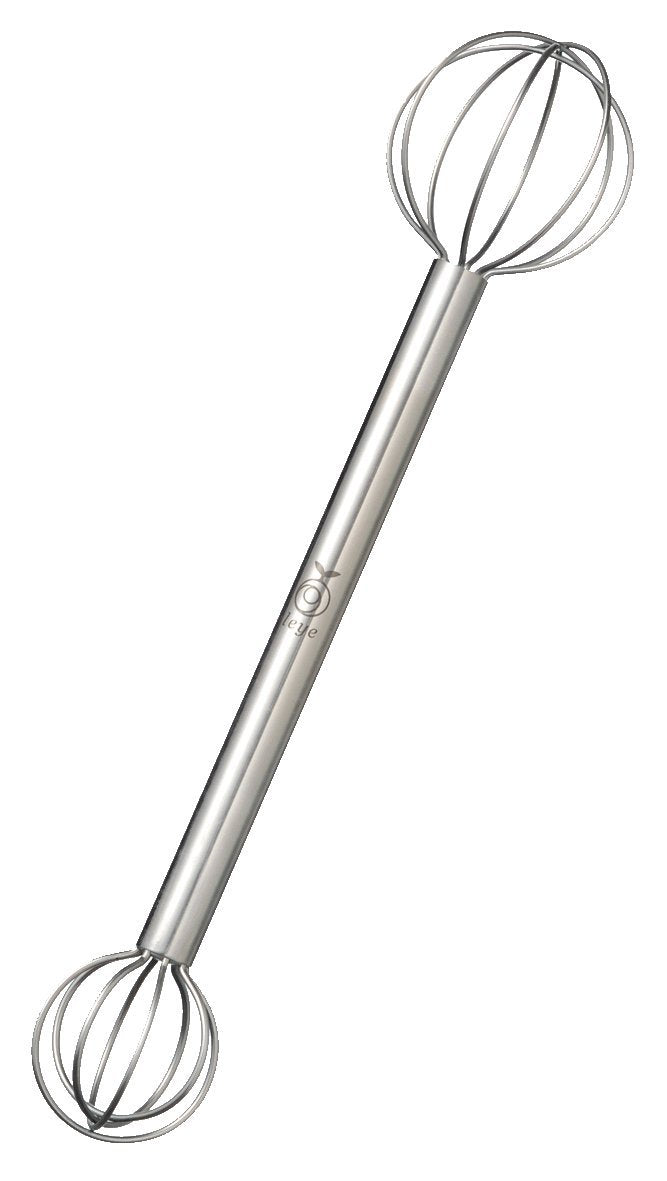 UchiCook Measuring Handy Whisk beating eggs smoothly for quick breakfast.