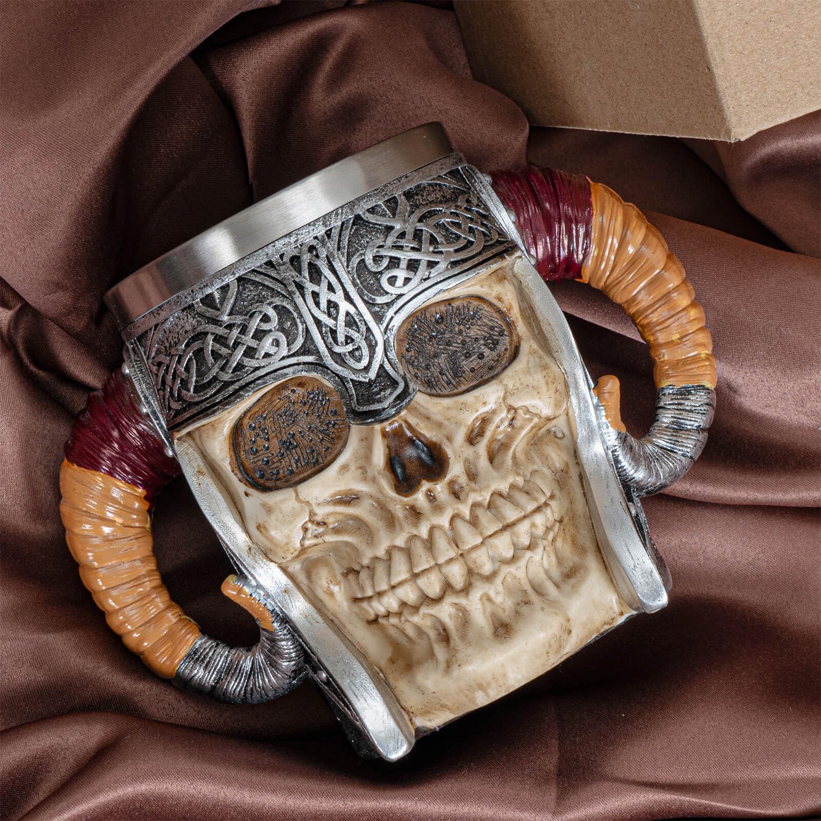 UCOMINS Viking Skull Mug 18oz capacity for generous servings.