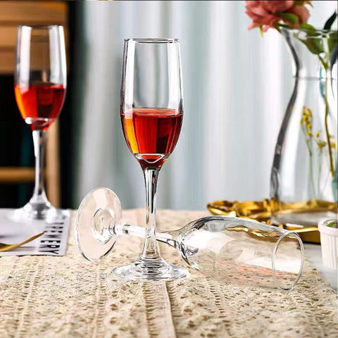 Ufrount wedding and party champagne glasses ideal for memorable toasts.