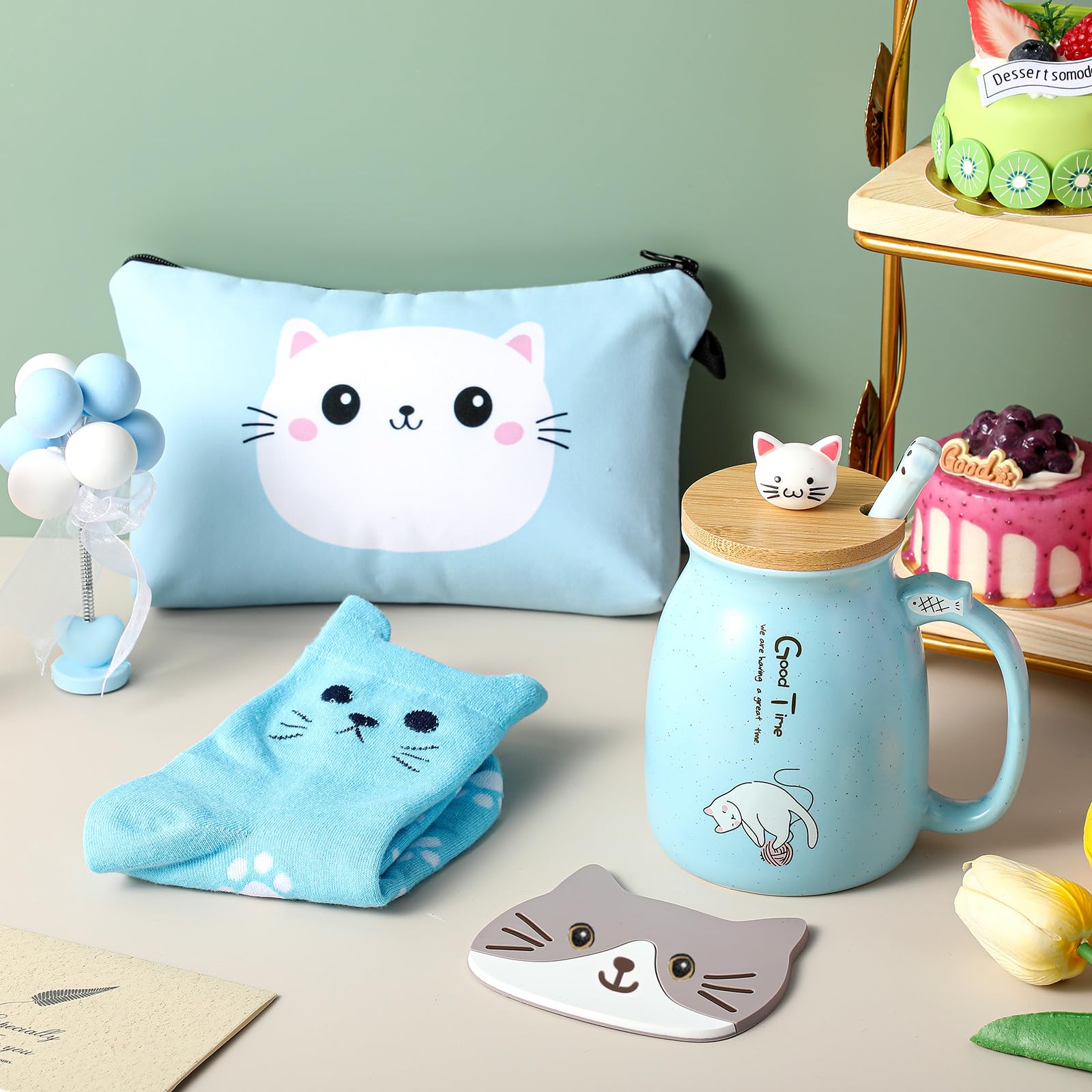 Uiifan cat coaster protects surfaces with cute cat design