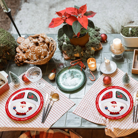 Uiifan Christmas dishes with gingerbread men brighten family dinners.