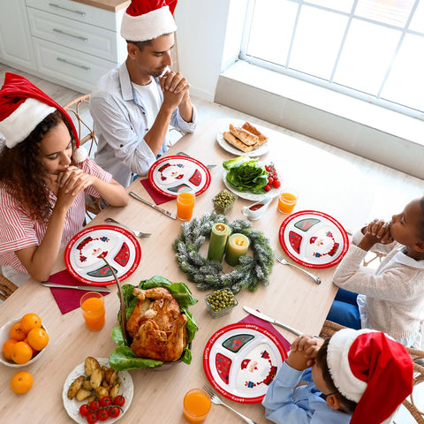 Uiifan reusable Christmas plates offer easy cleanup after celebrations.
