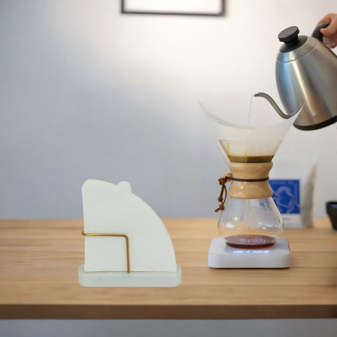 UISWAM sturdy weight reduces tipping during quick coffee prep.