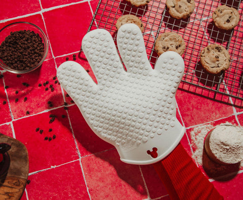 Ukonic Disney Mickey Mouse oven mitt side profile highlights iconic design