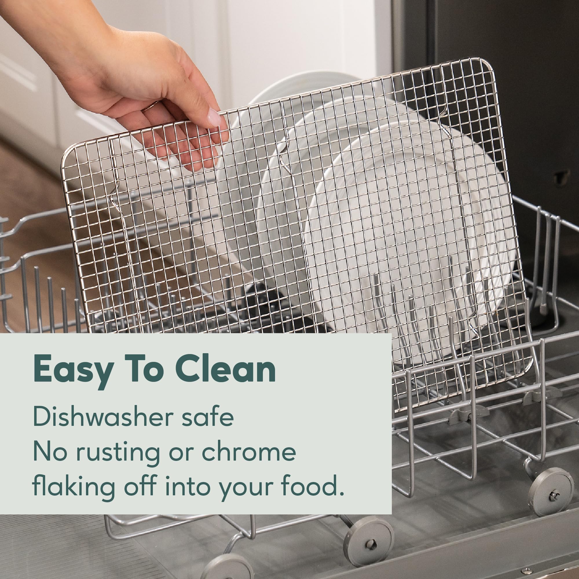 Ultra Cuisine smooth-edge design prevents snagging and protects bakeware.